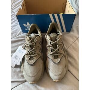 Adidas Osweego’s - ‘Trace Cargo’ -Size 6 Men